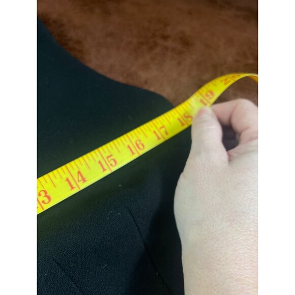 Elie Tahari Black Sleeveless Sheath Dress With Textured Accents Side Slit Size 6 - Picture 4 of 6